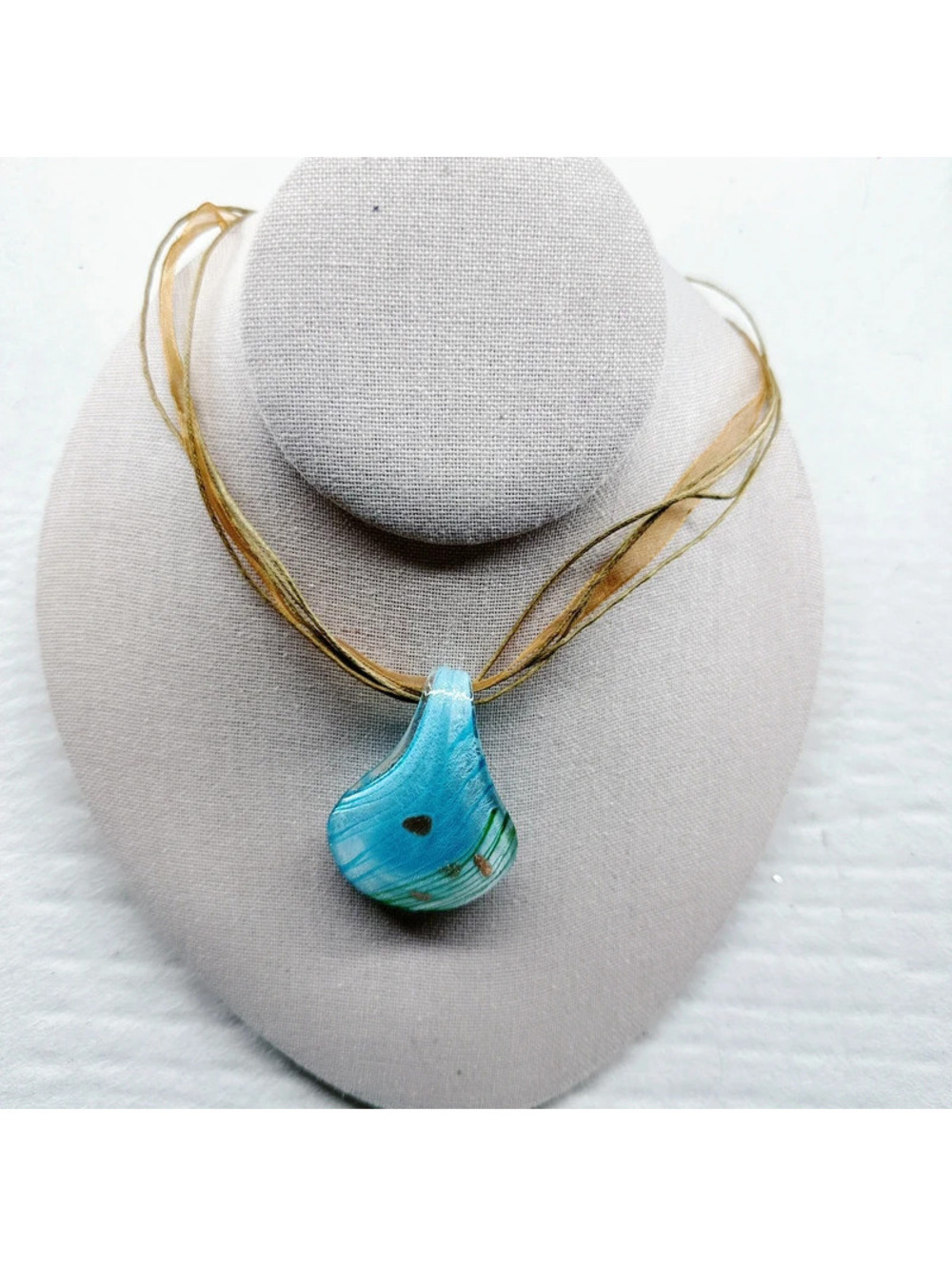 5506gc. Aqua Blue Art Glass Necklace